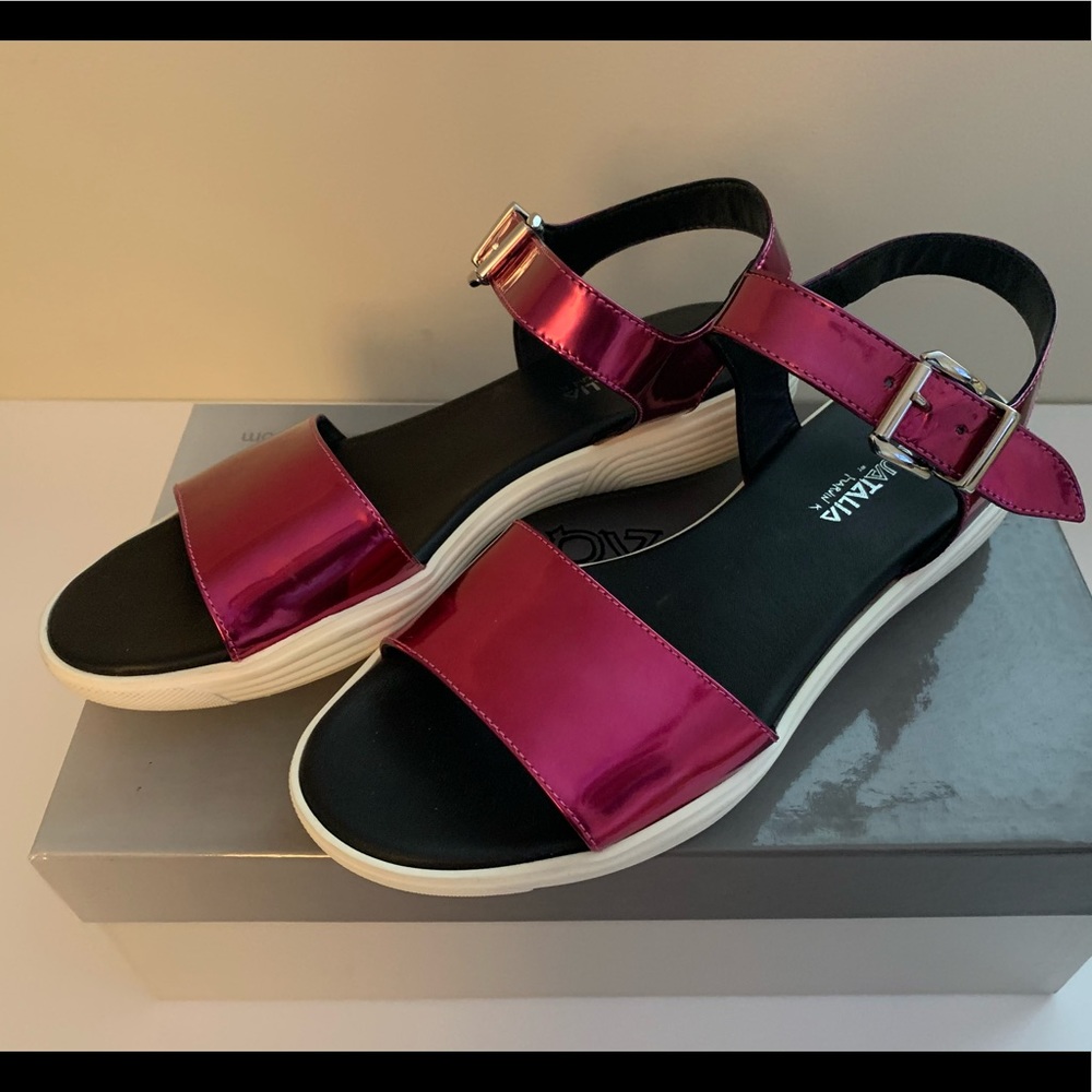 Aquatalia Ravish Sandals SZ 8